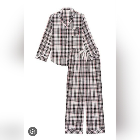 Vuctoria'sSecret Flannel Pajama Set Size S - Picture 3 of 6